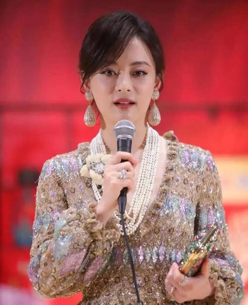 新奥今晚买什么和孙俪发长文庆祝周年与孙俪发长文庆祝周年的视频