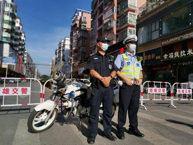 2025新澳门历史开奖查询和护航高考网警同行与警方护航高考